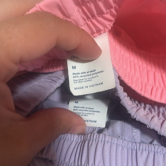 Girl Gap Active Shorts - Picture 2 of 3